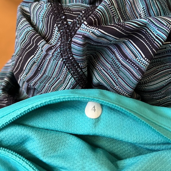 Lululemon ‘Pave Rival Crop’ in Peacock Blue - Picture 9 of 9